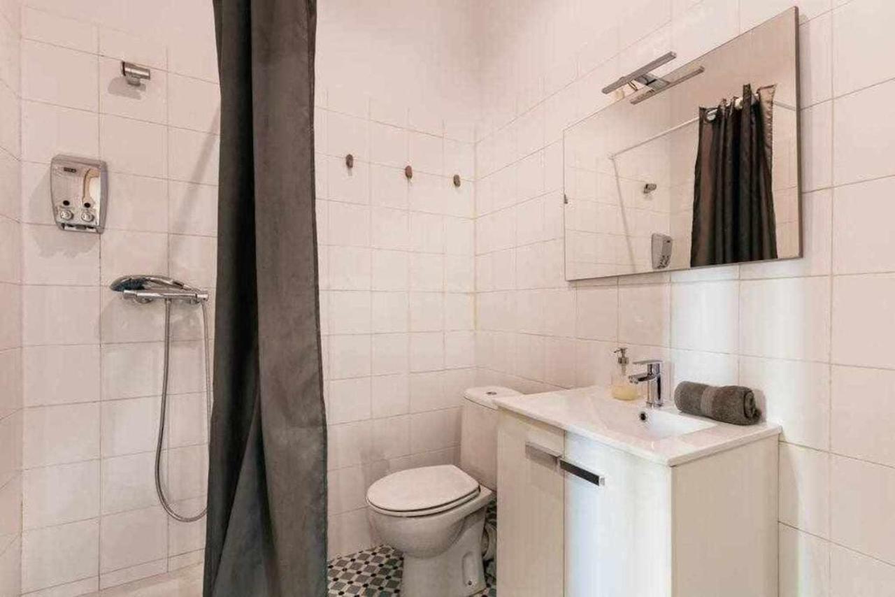 Cozy & Central Apartment Барселона Экстерьер фото