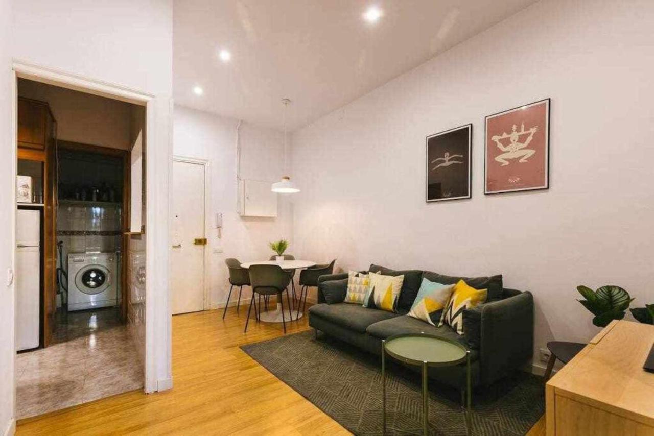 Cozy & Central Apartment Барселона Экстерьер фото