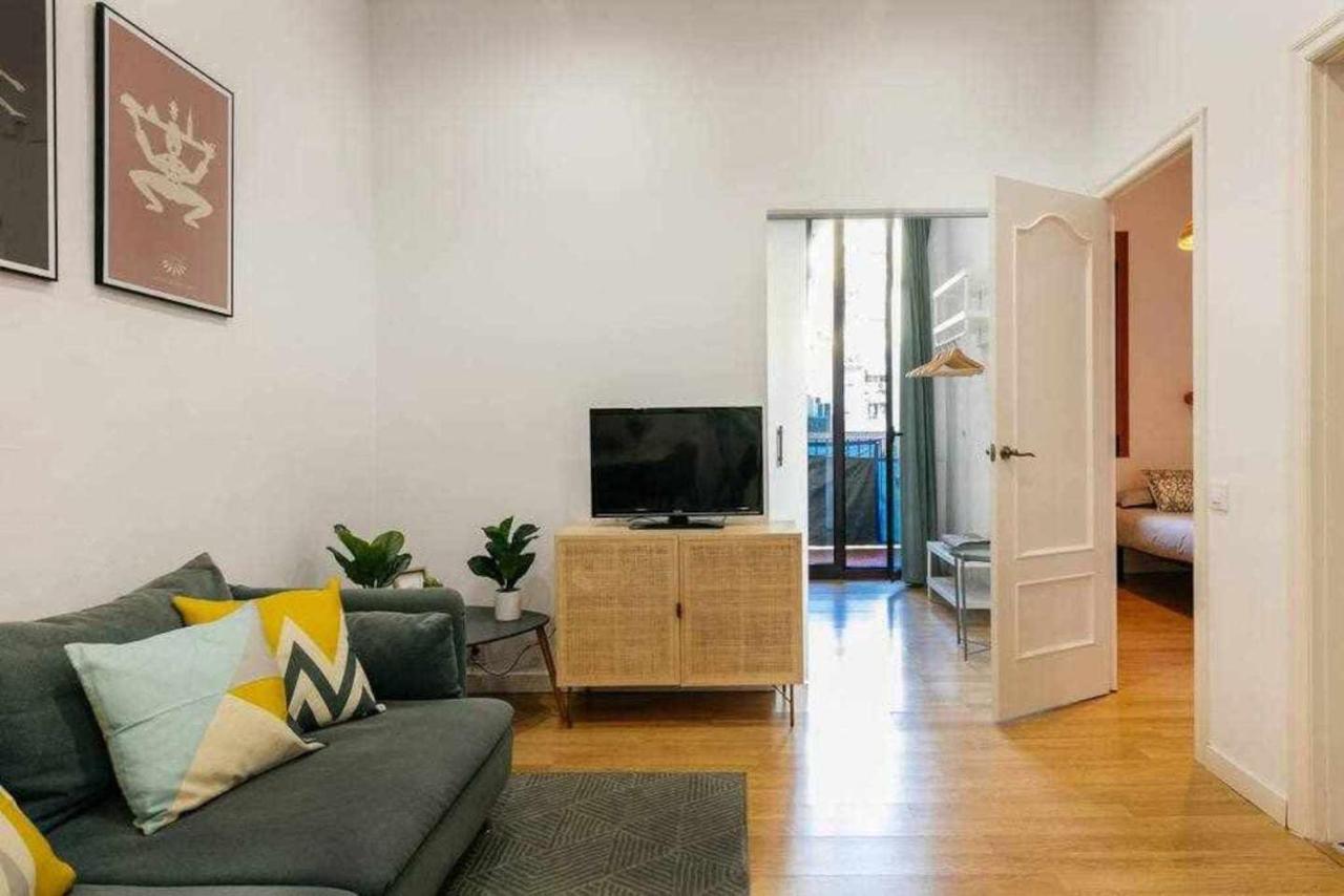 Cozy & Central Apartment Барселона Экстерьер фото